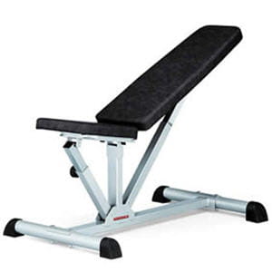 les bancs de musculation permettent de travailler le haut du corps.
