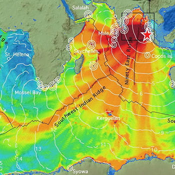 sur cette carte, on observe la propagation du tsunami parti d'asie, étoile