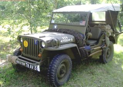 38078-louer-une-jeep-militaire-de-1944.jpg