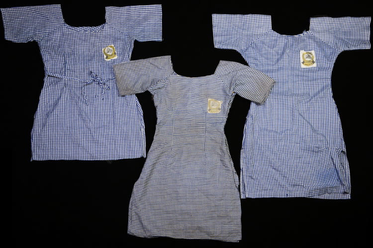 Uniformes scolaires des Nigérianes kidnappées par Boko Haram Uniformes scolaires des Nigérianes kidnappées par Boko Haram