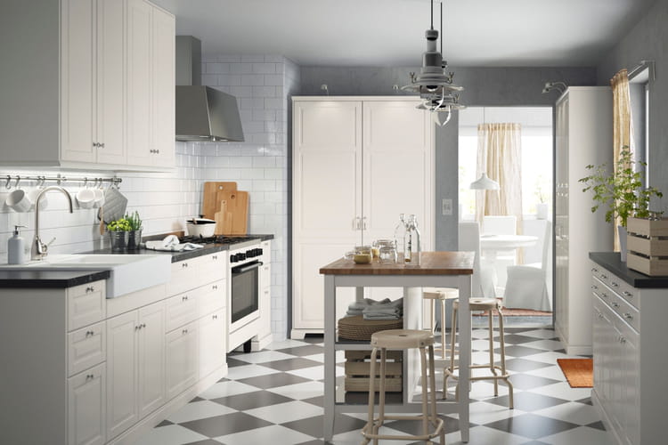 Idee Chambre Bebe Taupe : Une cuisine blanche Cuisine Ikea 2017 des cuisines qui donnent Idee Chambre Bebe Taupe : Une cuisine blanche Cuisine Ikea 2017 des cuisines qui donnent