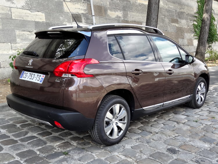 Essai Peugeot 2008 : une belle polyvalence 1808854-un-crossover-urbain