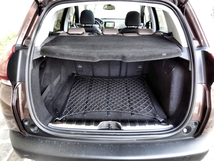 Essai Peugeot 2008 : une belle polyvalence 1808877-grand-coffre-et-plancher-plat