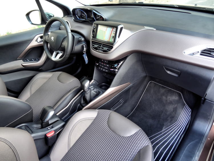 Essai Peugeot 2008 : une belle polyvalence 1808880-une-belle-finition