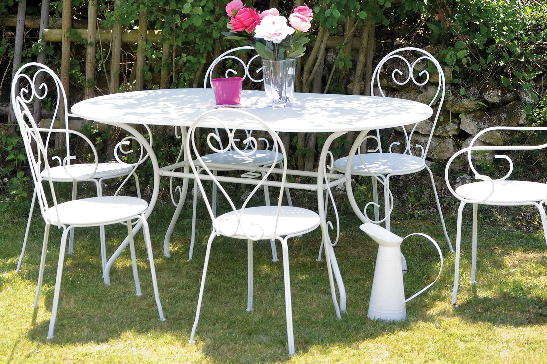 Un salon de jardin romantique Un salon de jardin romantique