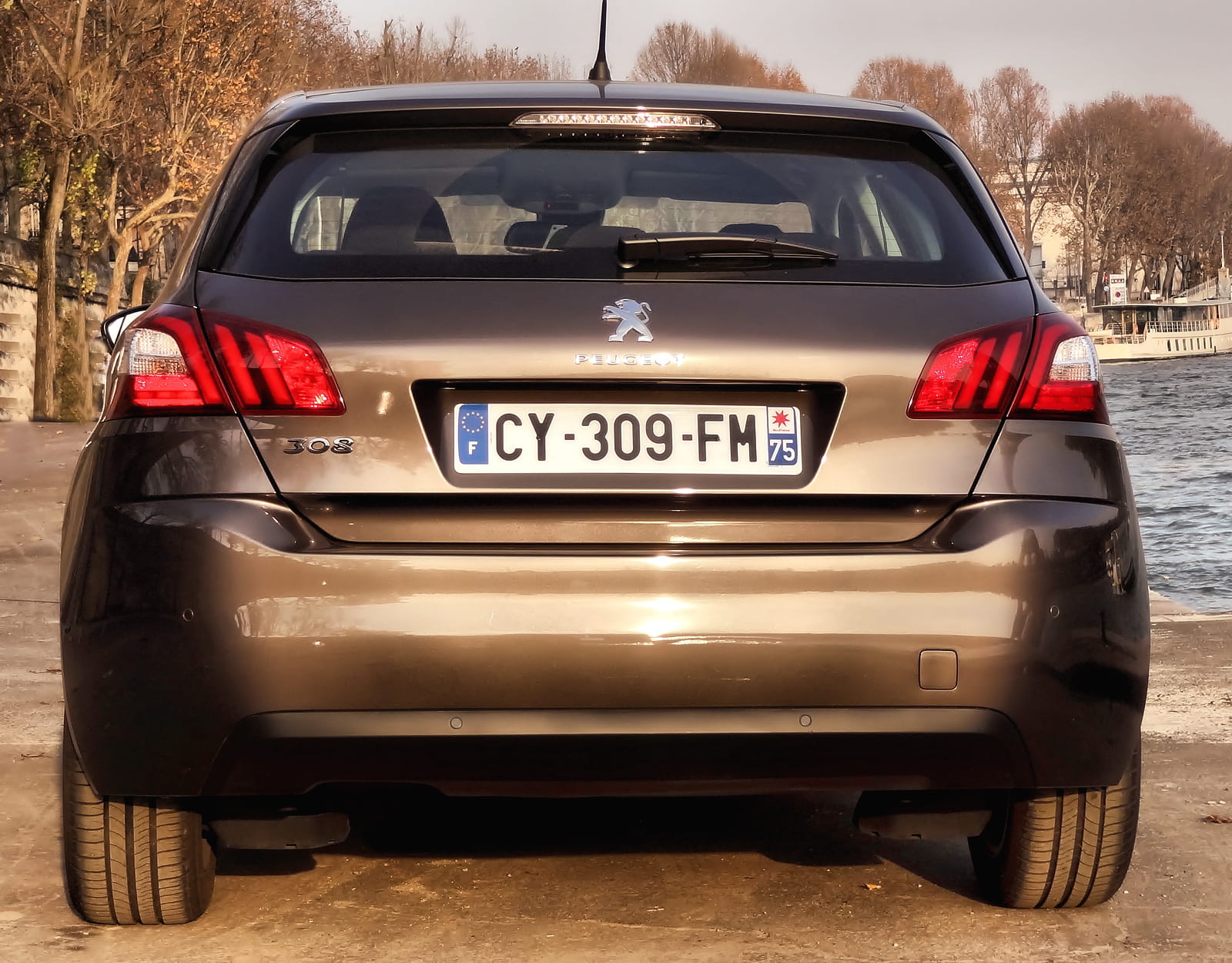 Essai nouvelle Peugeot 308 : proche de l'excellence 1914724-arriere-massif