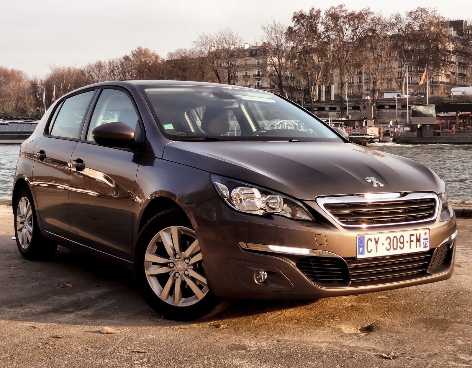 Essai nouvelle Peugeot 308 : proche de l'excellence 1914820-la-peugeot-308-au-regime-sec