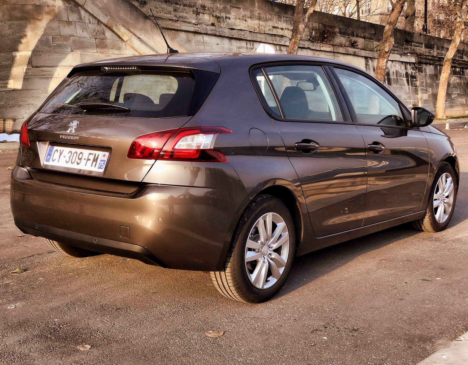 Essai nouvelle Peugeot 308 : proche de l'excellence 1914823-et-une-grande-sobriete